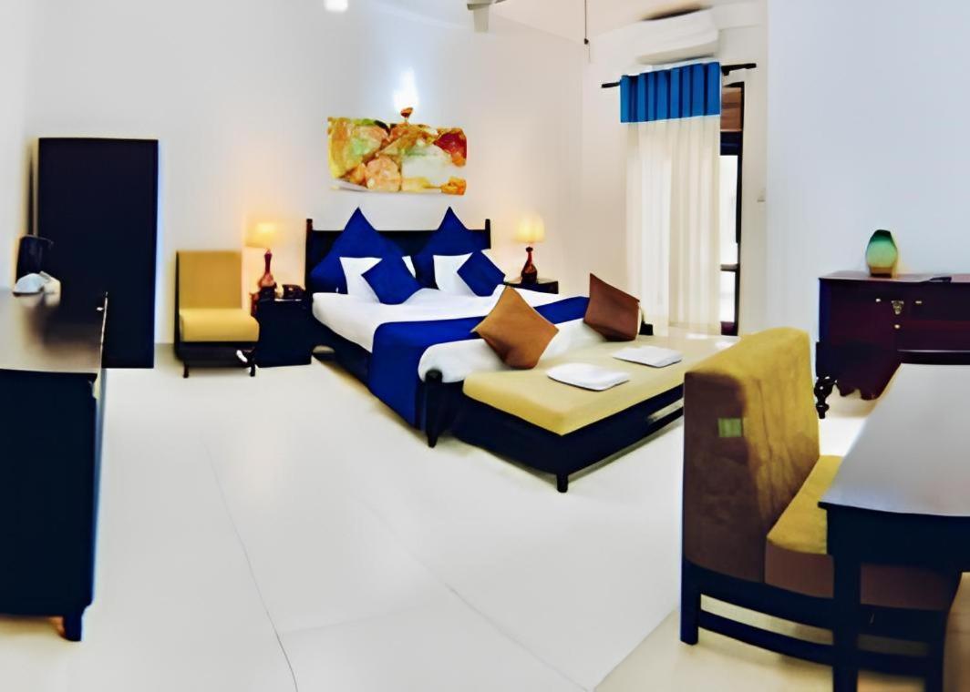 Blue Spring Hotel Wadduwa Kültér fotó